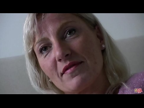 ❤️ A 'mhàthair a tha sinn uile fucked ... Lady, giùlan fhèin! Pornografach aig gd.sexvideogif.ru ﹏