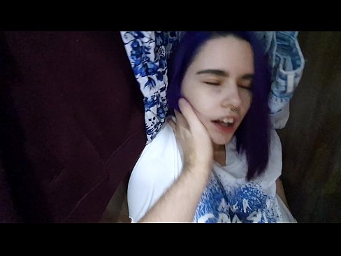 ❤️ Lorg mi mo sis anns a’ chlòsaid agus chuidich i cum Pornografach  aig gd.sexvideogif.ru ﹏